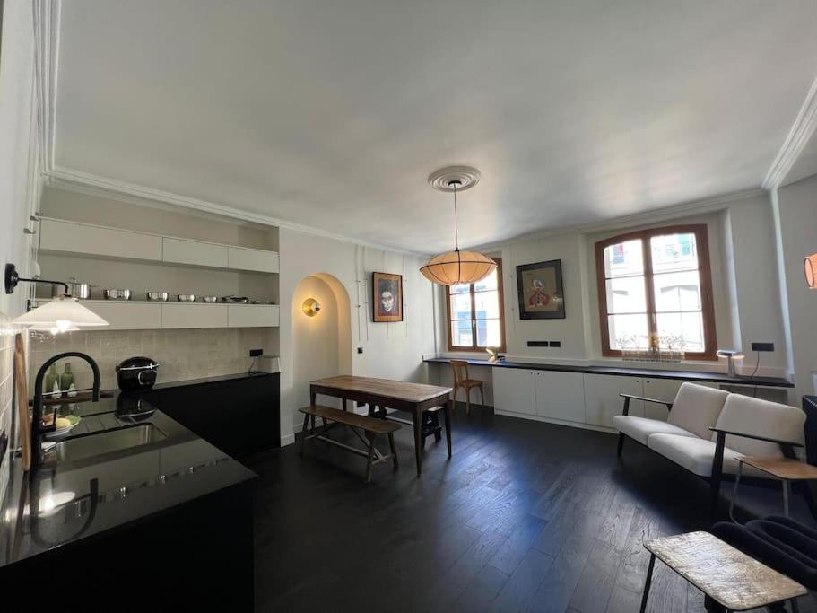 Suite Versailles Quartier Saint-Louis 6 Personnes ภายนอก รูปภาพ