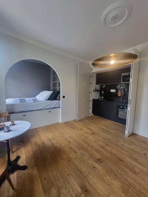 Suite Versailles Quartier Saint-Louis 6 Personnes ภายนอก รูปภาพ